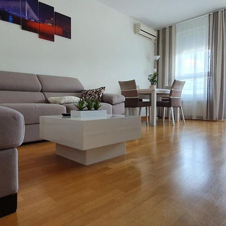 Royal Apartment Belvill Belgrado Esterno foto