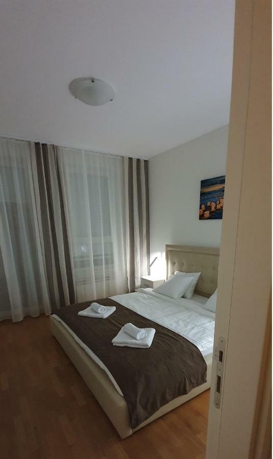 Royal Apartment Belvill Belgrado Esterno foto