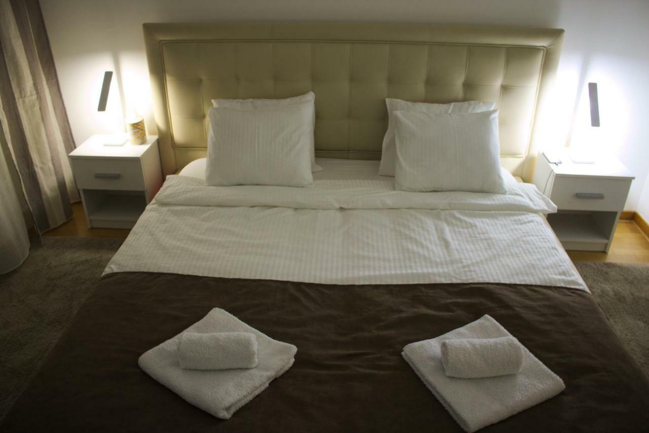 Royal Apartment Belvill Belgrado Esterno foto