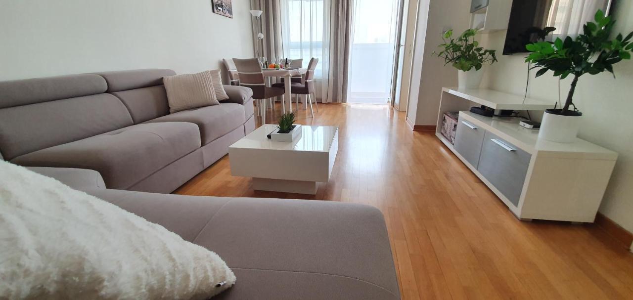 Royal Apartment Belvill Belgrado Esterno foto
